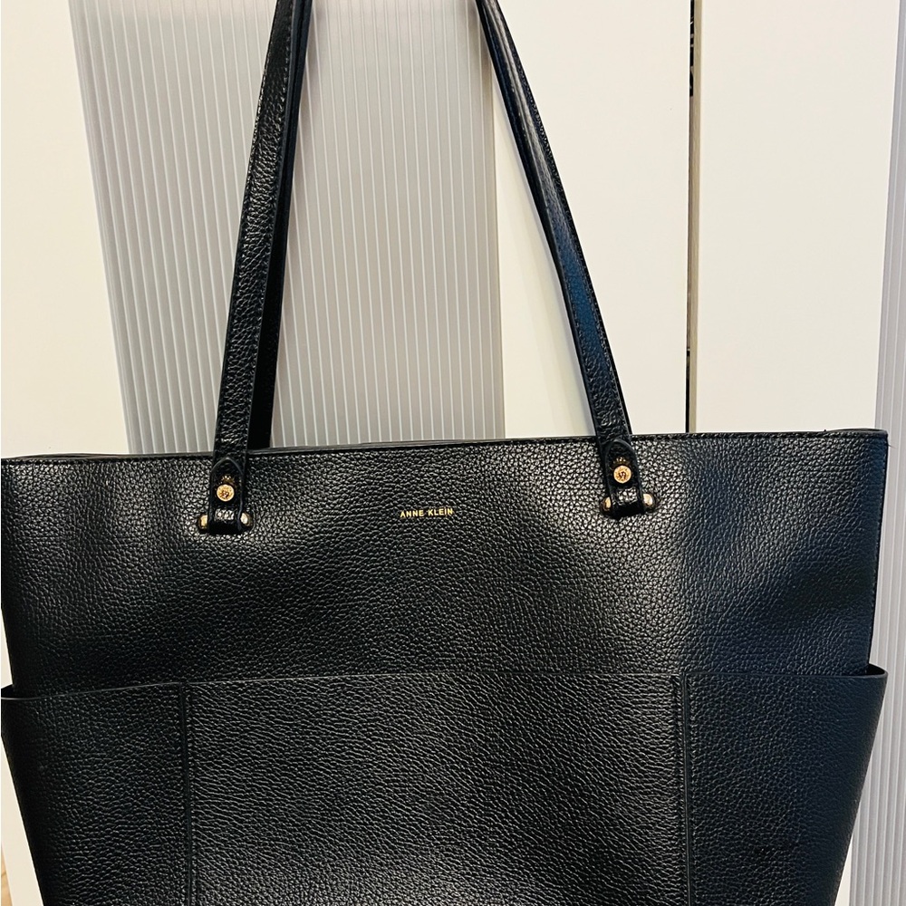 Anne Klein Black Structured Tote with Minimalist Design